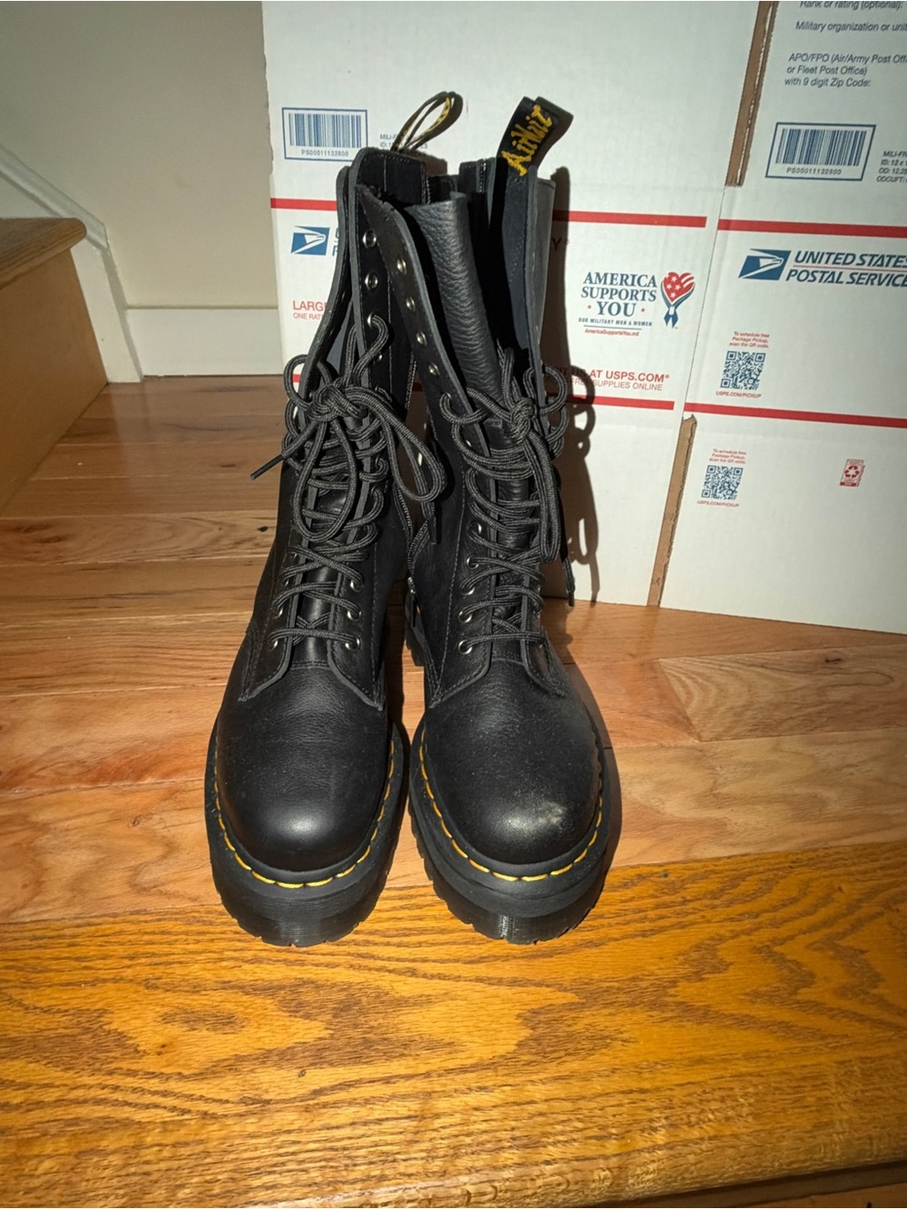 1B99 PISA
LEATHER MID CALF LACE UP BOOTS Doc Martens